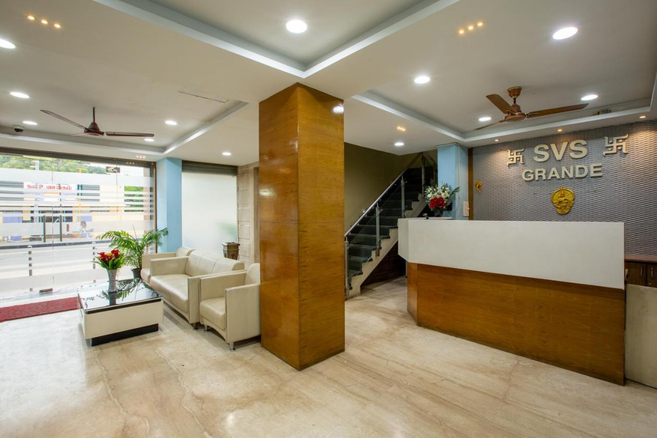 Svs Grande Hotel Pudukkottai Buitenkant foto