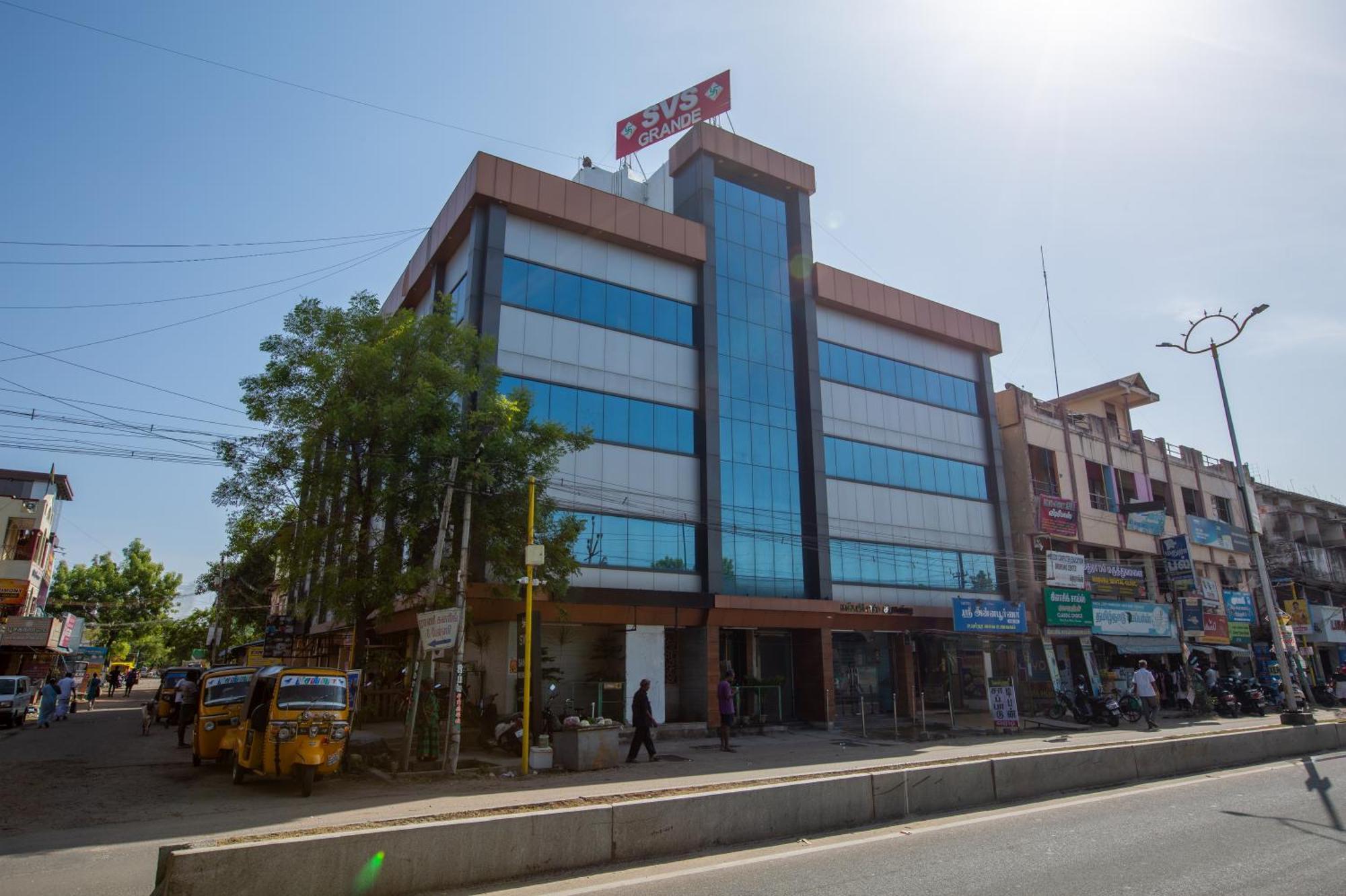 Svs Grande Hotel Pudukkottai Buitenkant foto